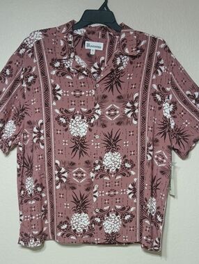 No Boundaries Short Sleave  Button-Up Pineapple Print Shirt